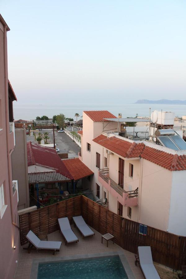 Mithos Premium Rooms Agia Marina Exteriér fotografie