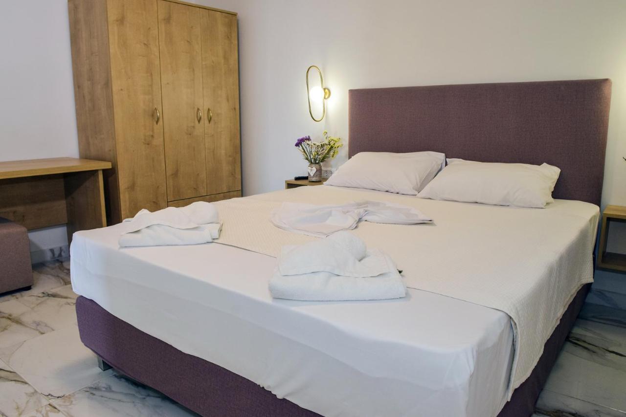 Mithos Premium Rooms Agia Marina Exteriér fotografie