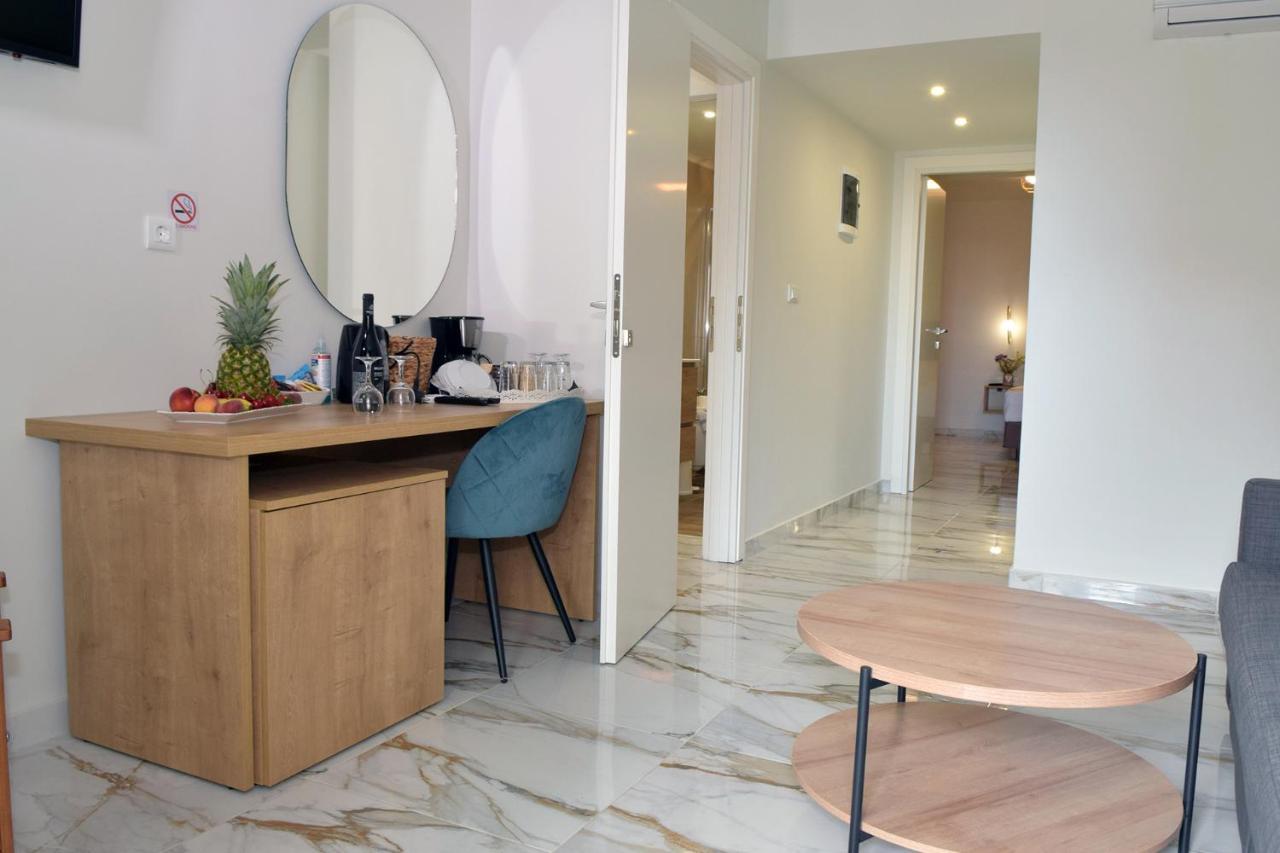 Mithos Premium Rooms Agia Marina Exteriér fotografie