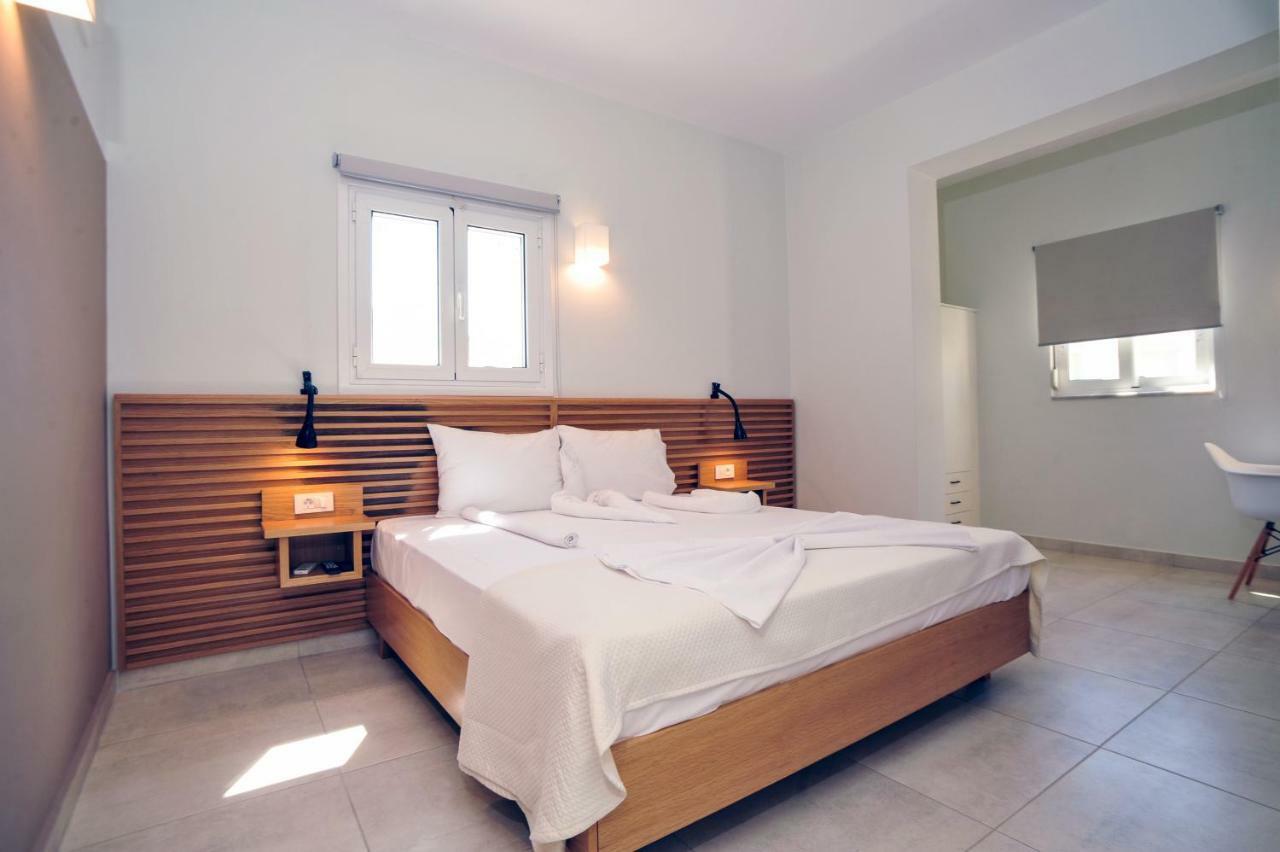 Mithos Premium Rooms Agia Marina Exteriér fotografie