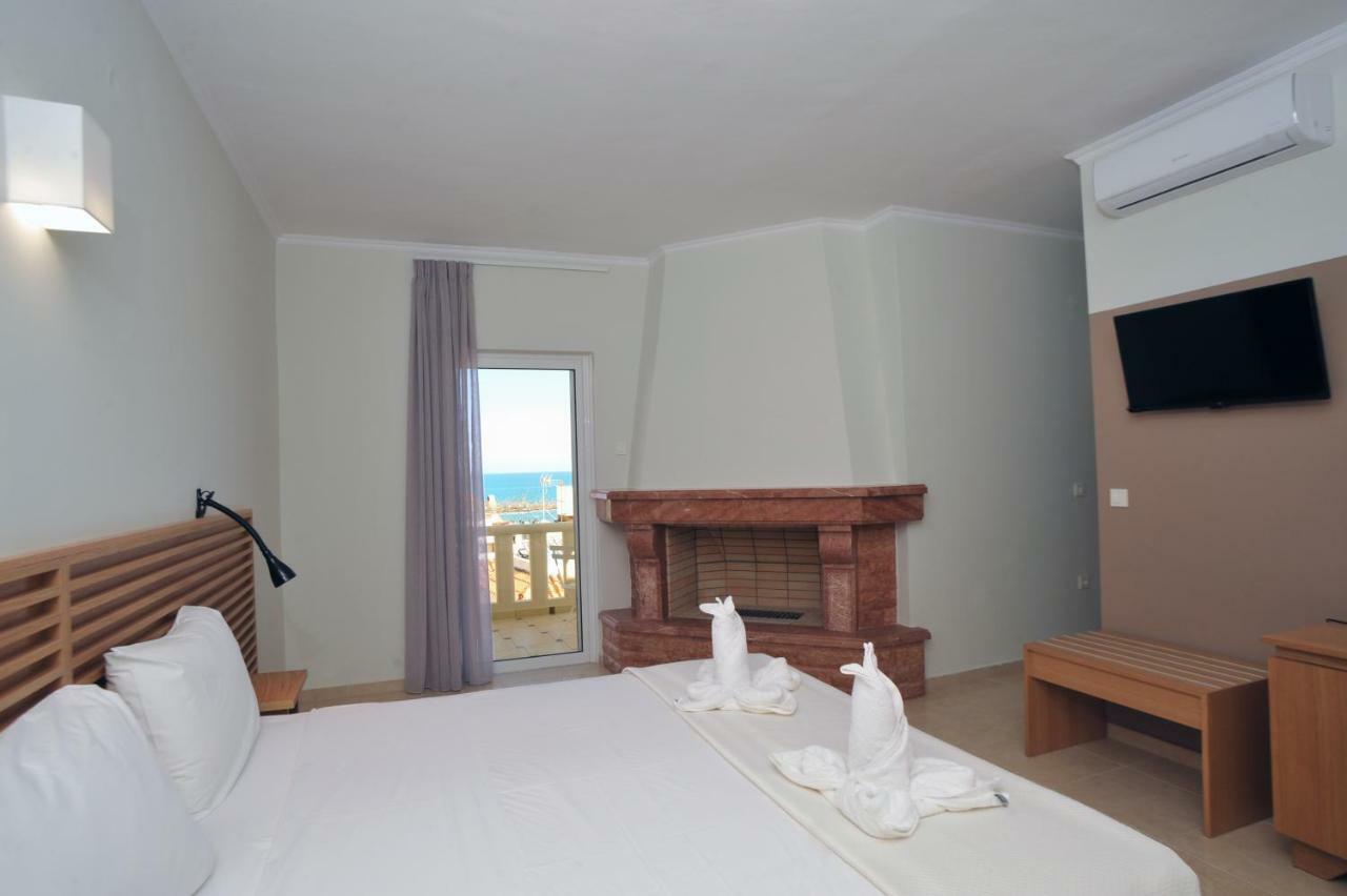Mithos Premium Rooms Agia Marina Exteriér fotografie