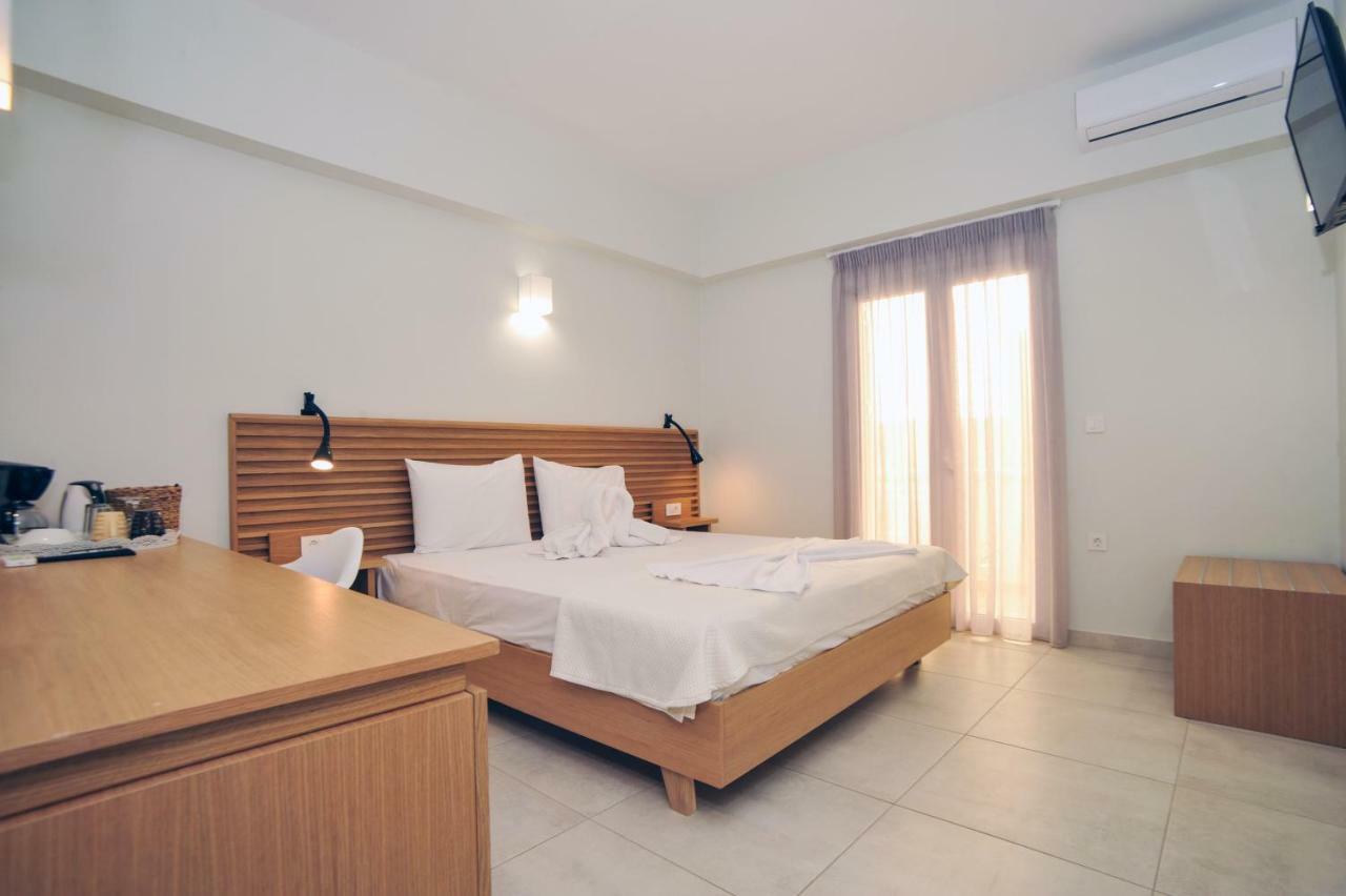 Mithos Premium Rooms Agia Marina Exteriér fotografie