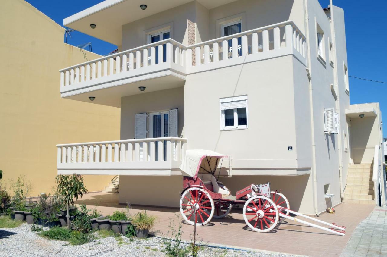 Mithos Premium Rooms Agia Marina Exteriér fotografie
