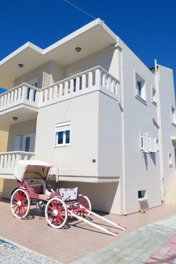 Mithos Premium Rooms Agia Marina Exteriér fotografie