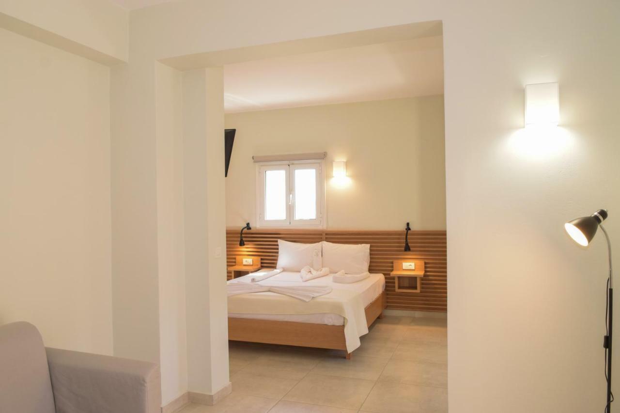 Mithos Premium Rooms Agia Marina Exteriér fotografie