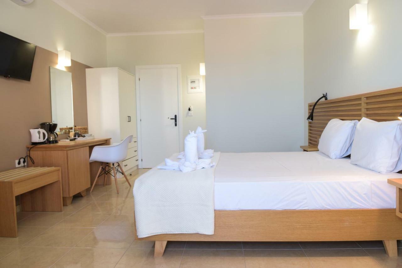 Mithos Premium Rooms Agia Marina Exteriér fotografie
