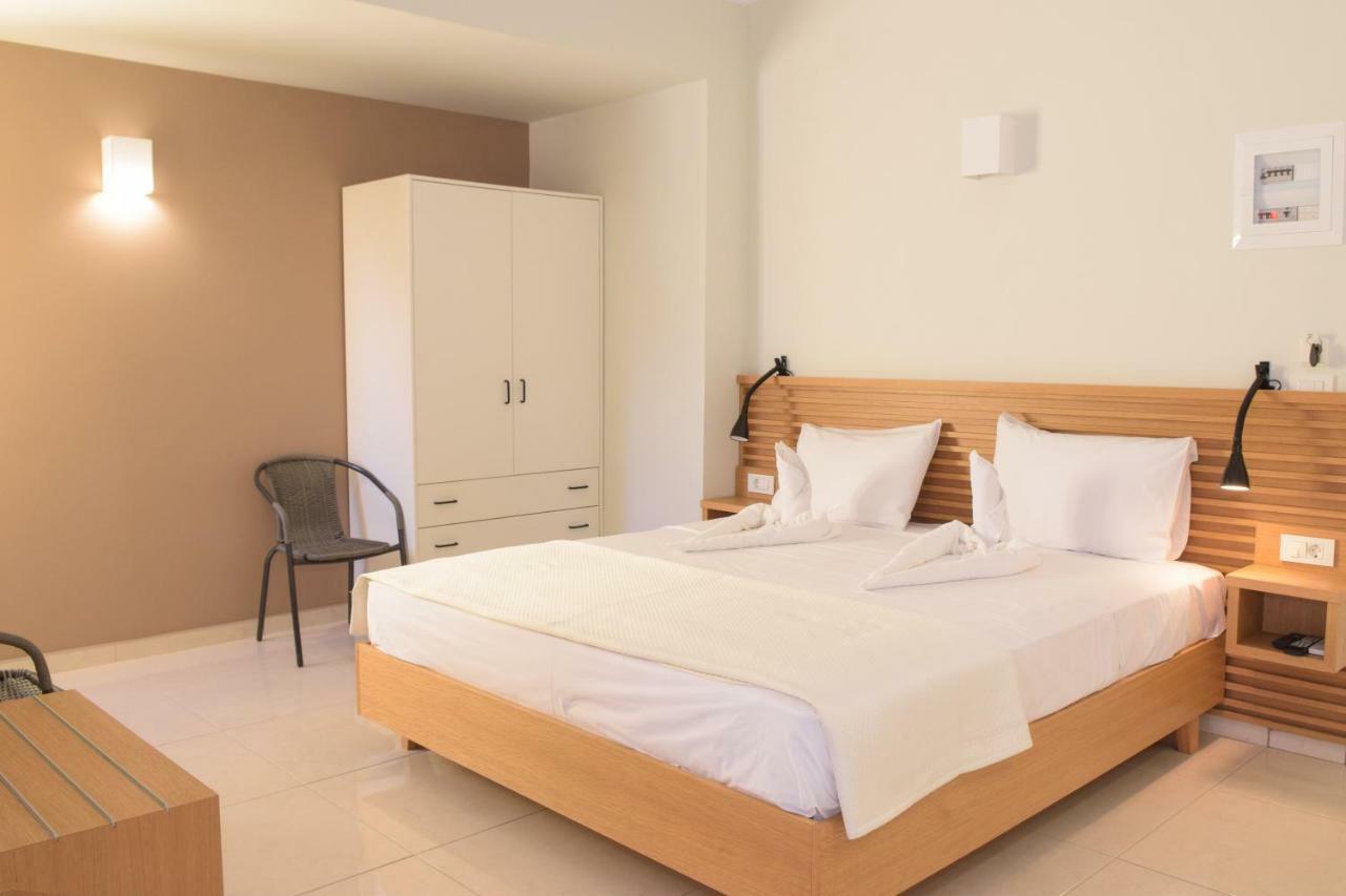Mithos Premium Rooms Agia Marina Exteriér fotografie