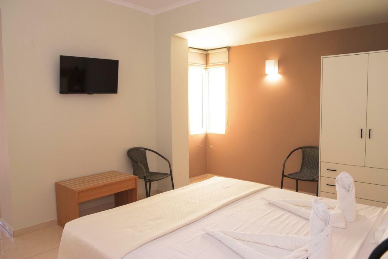 Mithos Premium Rooms Agia Marina Exteriér fotografie
